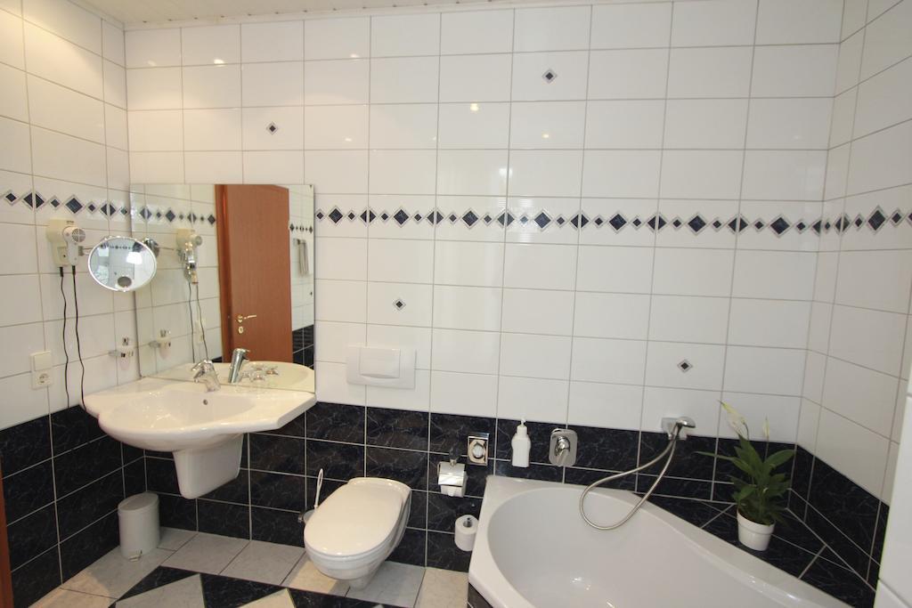 Parkhotel Tillmanns Eltville am Rhein Δωμάτιο φωτογραφία